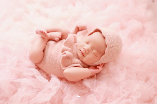 海盐宝宝几个月可以抬头 海盐宝宝几个月可以抬头